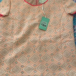 Sail to Sable Peach and Cream Geometric Top